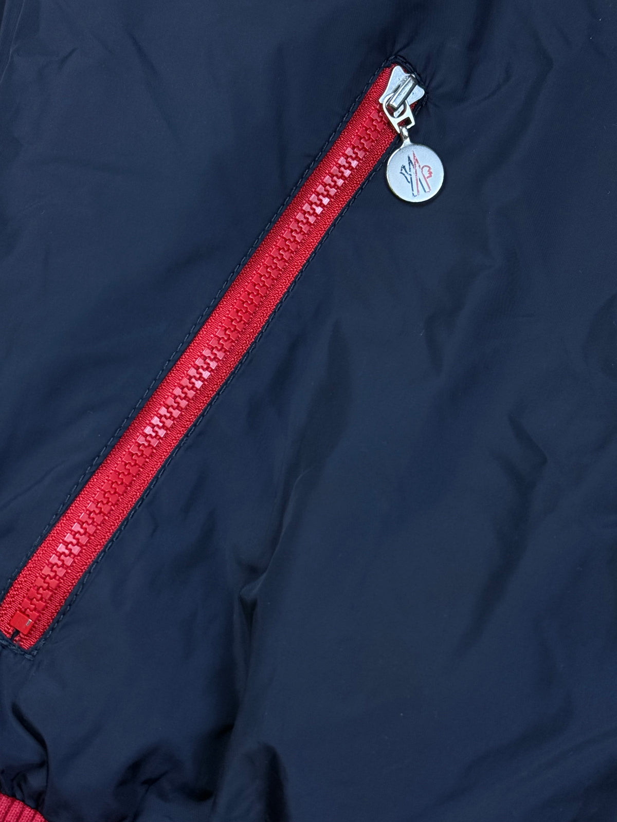 vintage Moncler windbreaker {M}