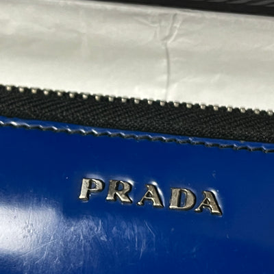 vintage Prada slingbag