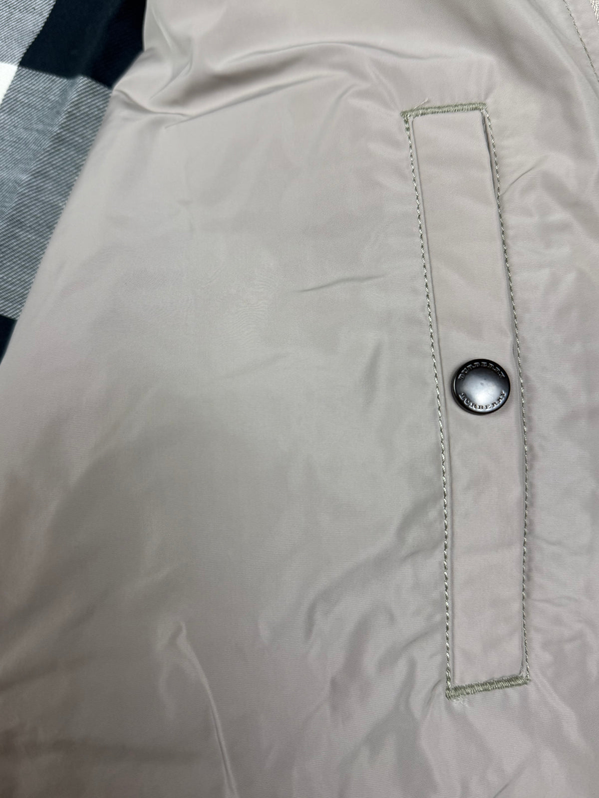 vintage Burberry windbreaker {XXL}