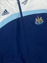 Carregar imagem no visualizador da galeria, vintage Adidas Newcastle United windbreaker {M}
