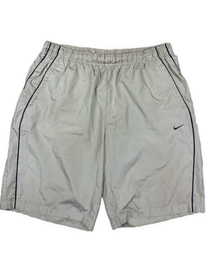 vintage Nike shorts {L}