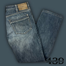 Load image into Gallery viewer, vintage Burberry jeans {M}
