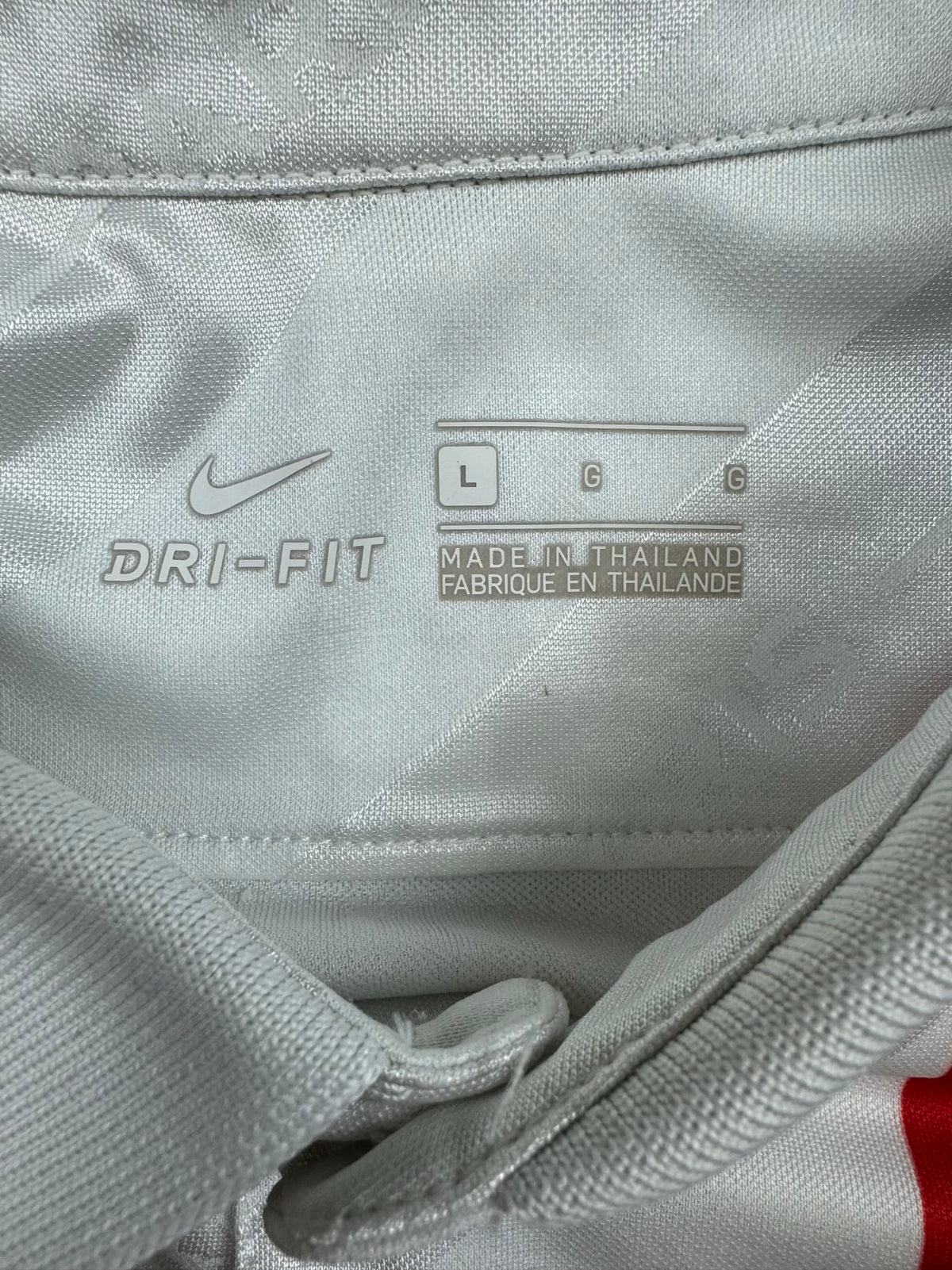 white Nike NEYMAR10 home jersey {L}