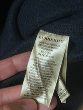 Cargar imagen en el visor de la galería, vintage Burberry sweater {S}
