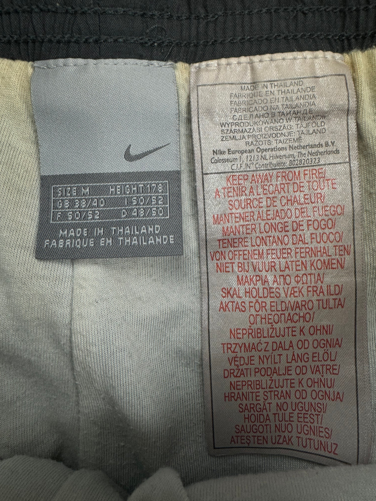 vintage Nike trackpants {M}