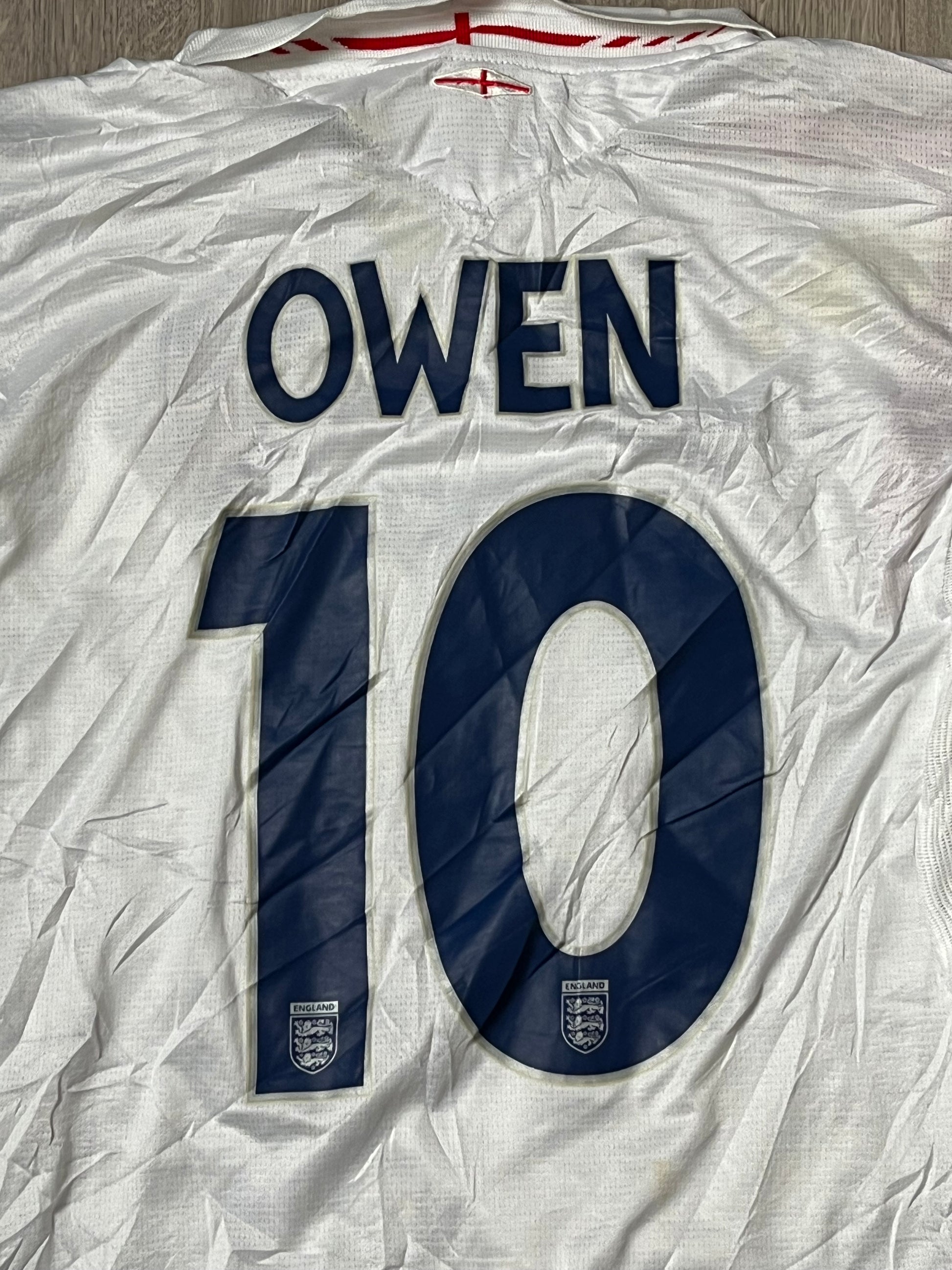 vintage Umbro England OWEN10 2006 home jersey {M}