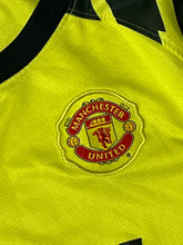 Carica l&#39;immagine nel visualizzatore di Gallery, vintage Nike Manchester United 2010-2011 3rd Goalkeeper jersey {XS}
