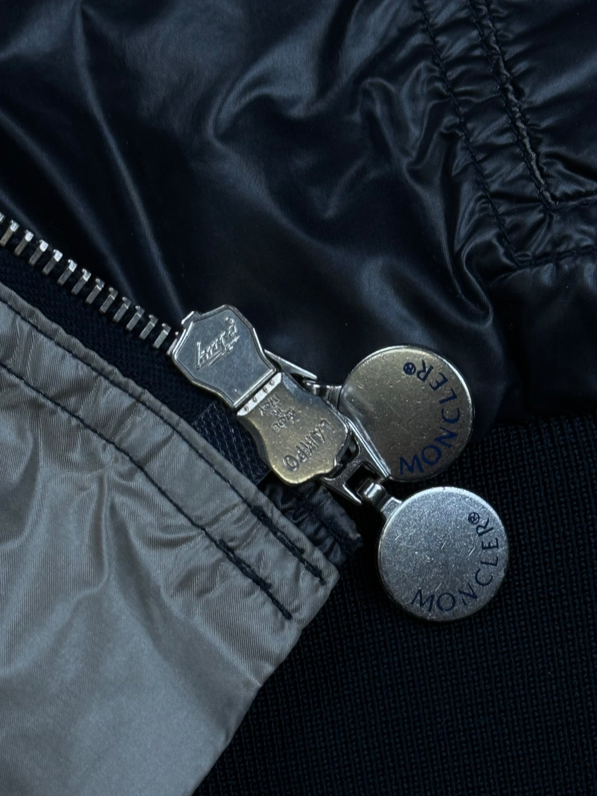 vintage Moncler windbreaker {S}