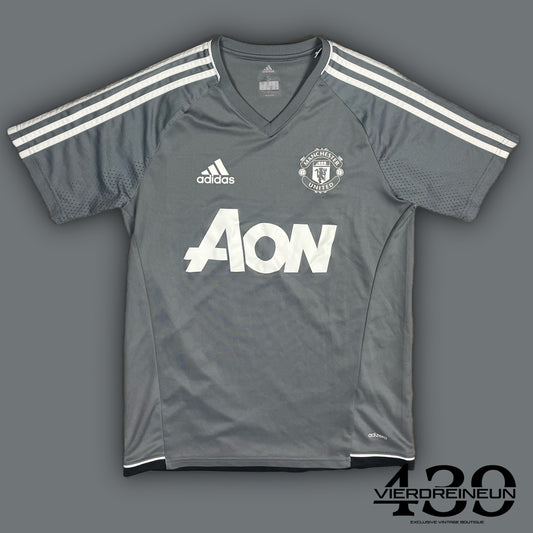 grey Adidas Manchester United jersey {S}