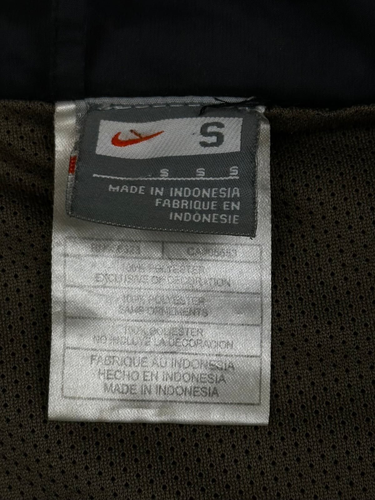 vintage Nike AIR windbreaker {M}