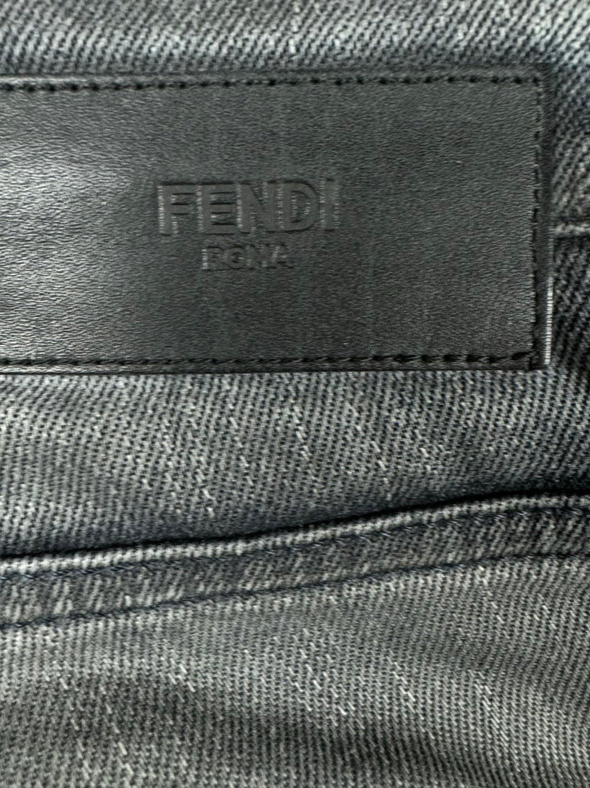 vintage Fendi jeans {M}