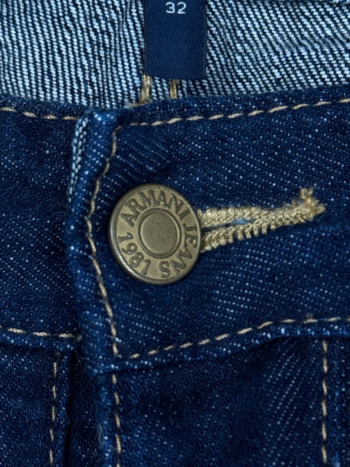 vintage Armani jeans {M}
