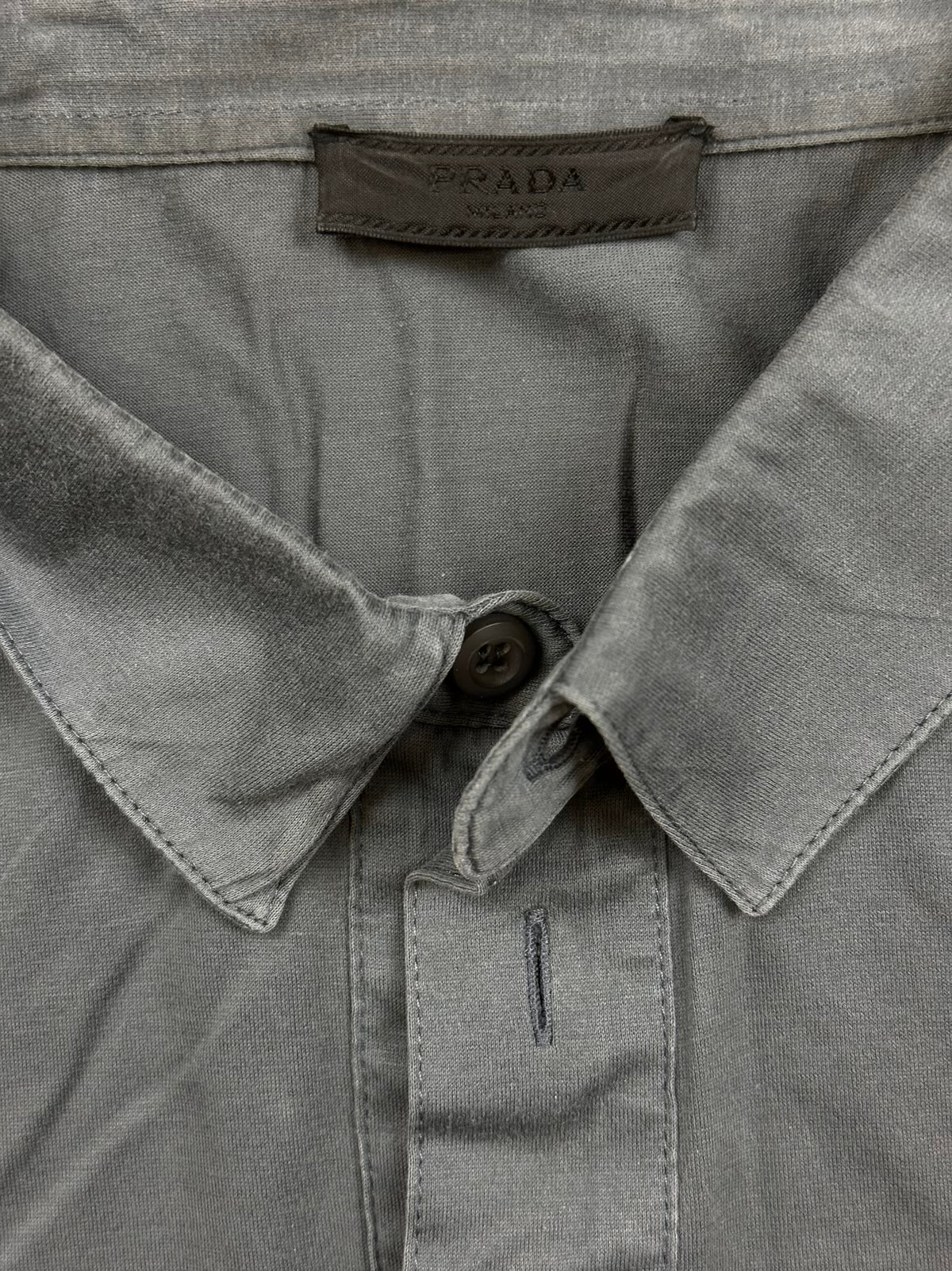 grey Prada polo {XXL}