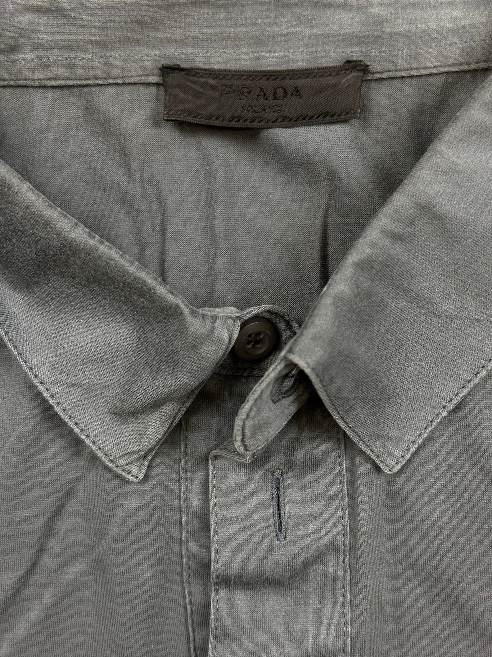 grey Prada polo {XXL}