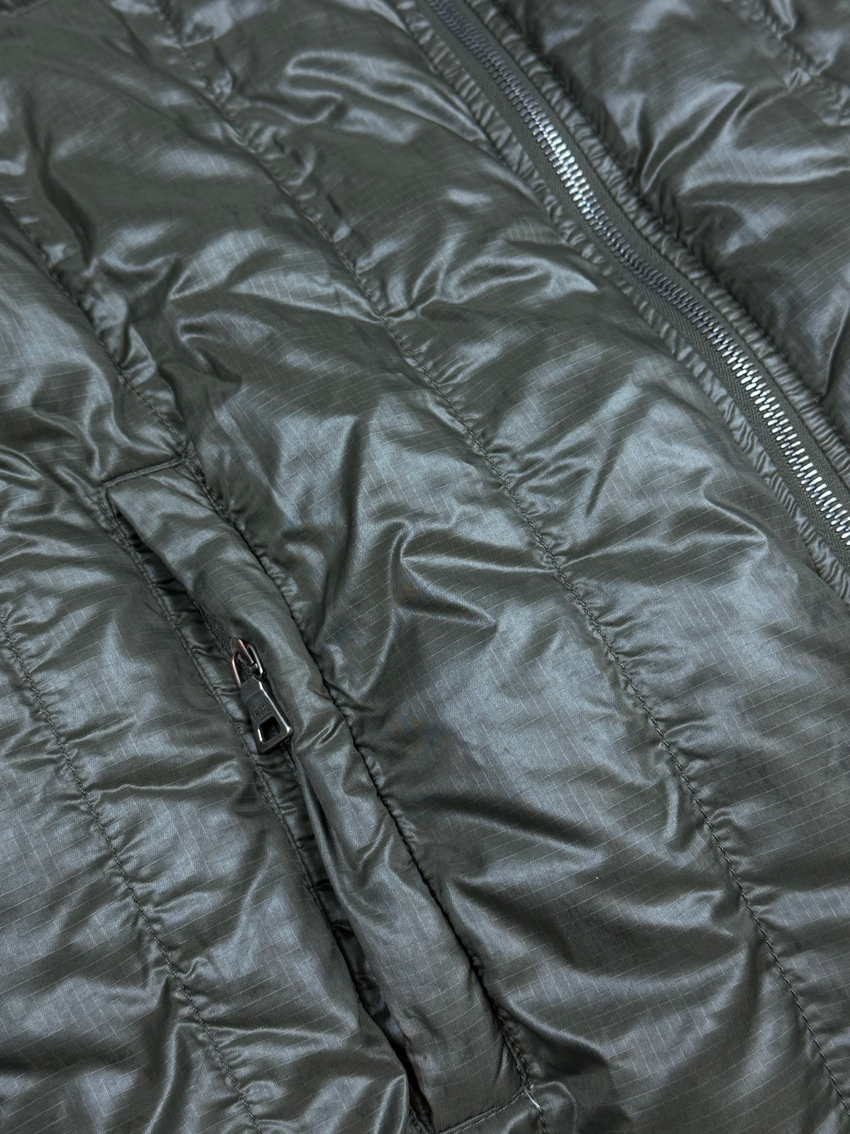 vintage Prada winterjacket {L}