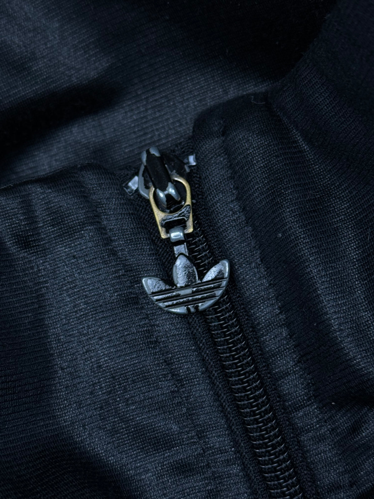 vintage Adidas firebird trackjacket wet look {L}