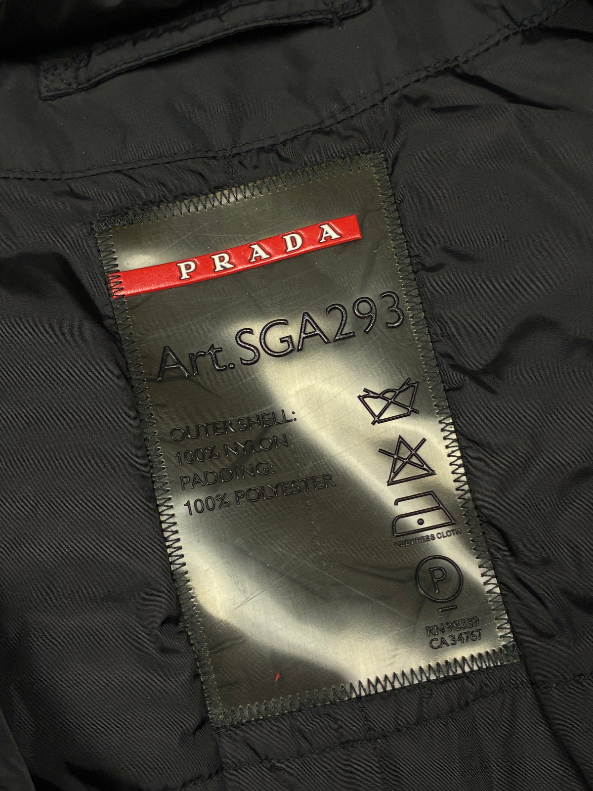 vintage Prada winterjacket {L}