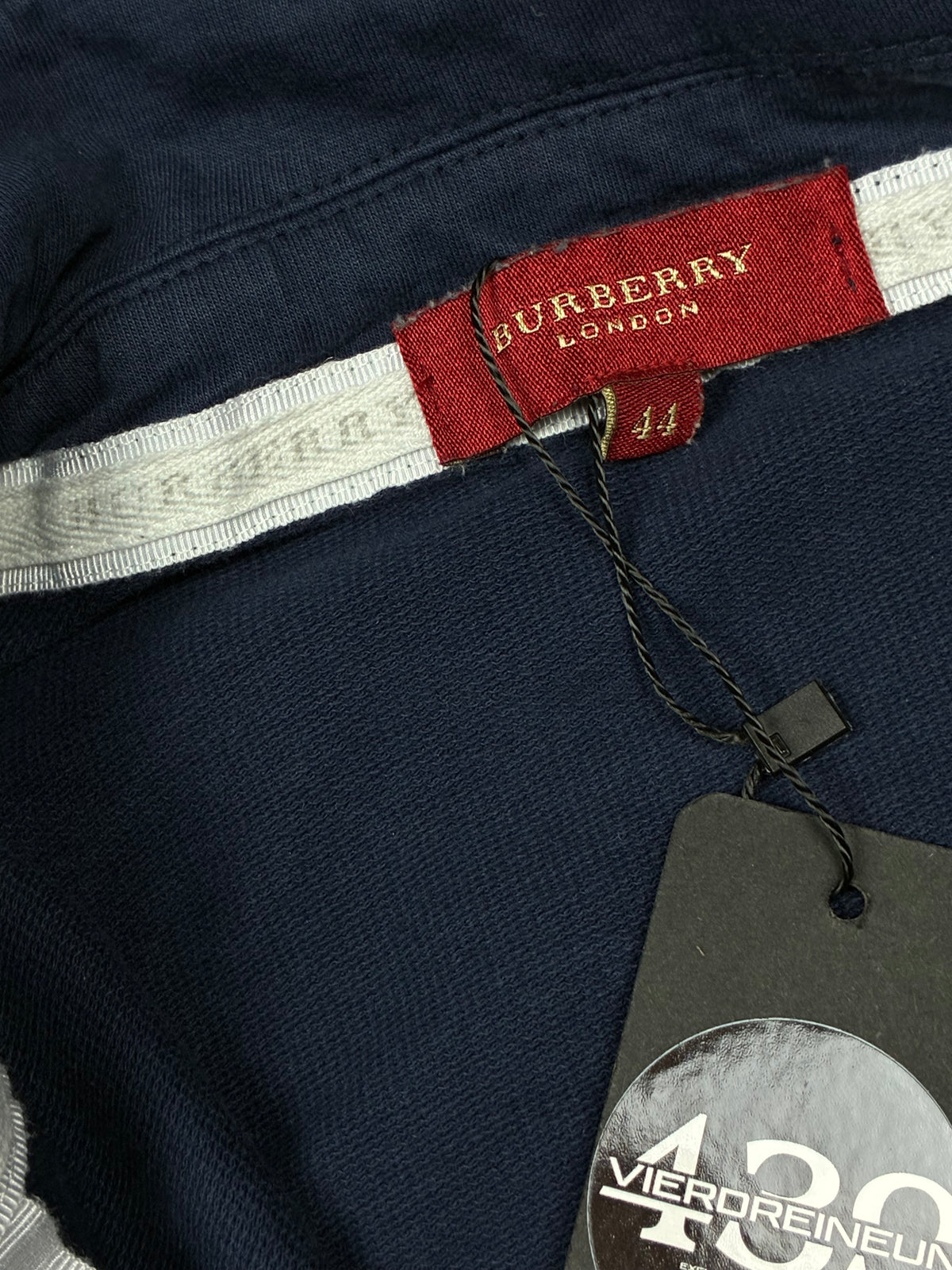 vintage Burberry sweatjacket {M}