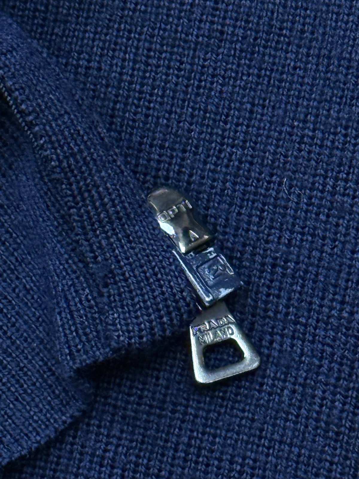 vintage navyblue Prada sweatjacket