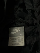 Cargar imagen en el visor de la galería, vintage Nike winterjacket {L-XL}
