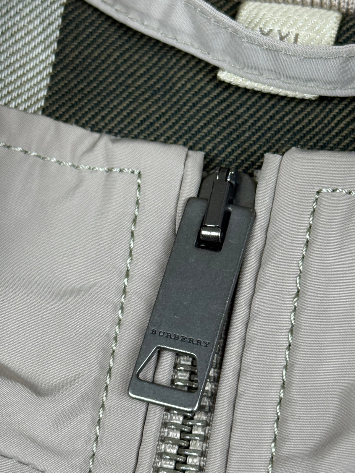vintage Burberry windbreaker {XXL}