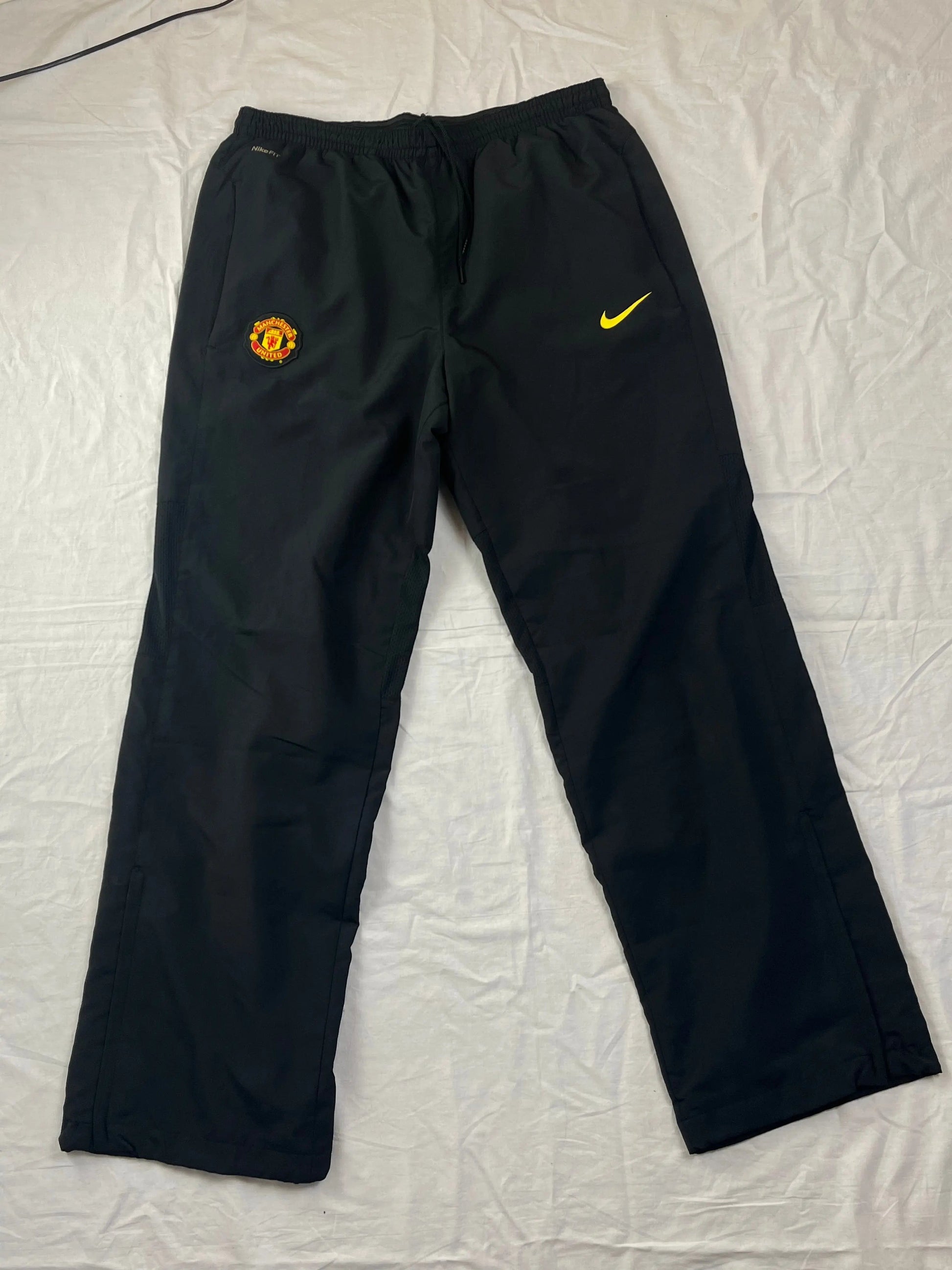 vintage Nike Manchester United tracksuit {XL}