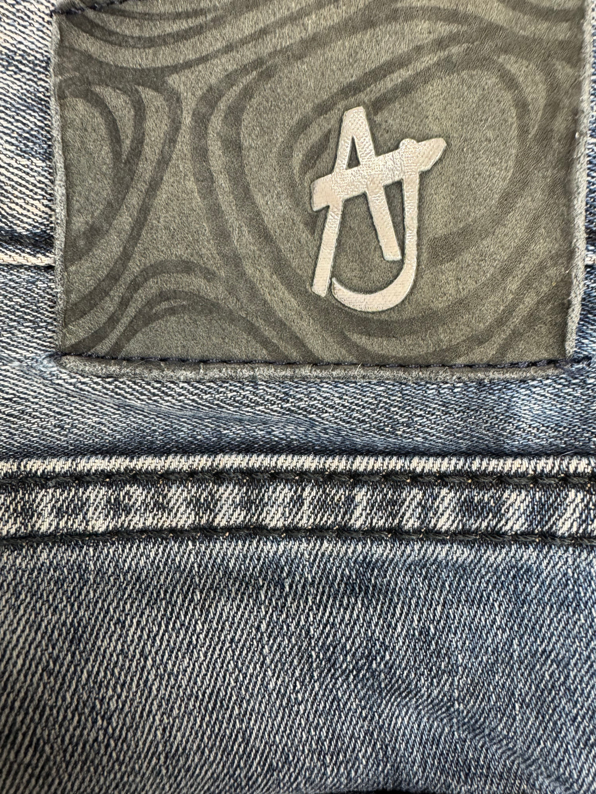 vintage Armani jeans {M}