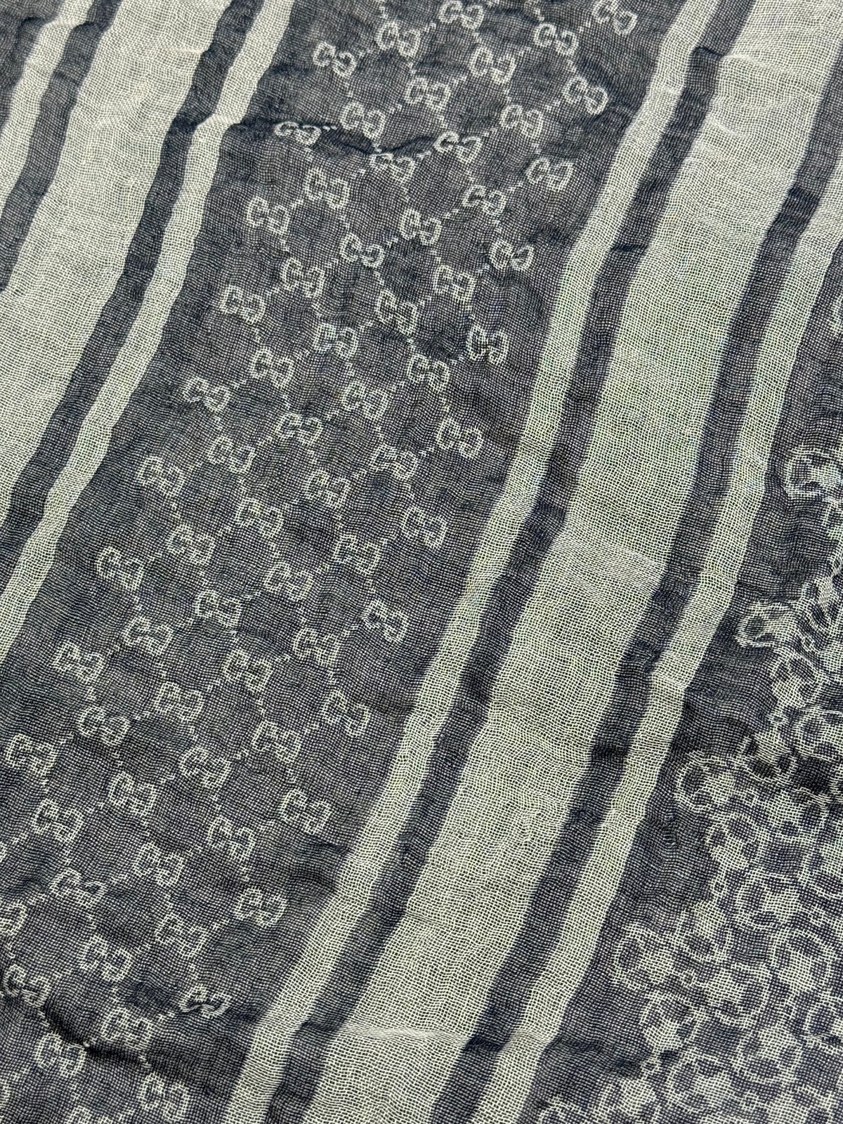vintage Gucci foulard