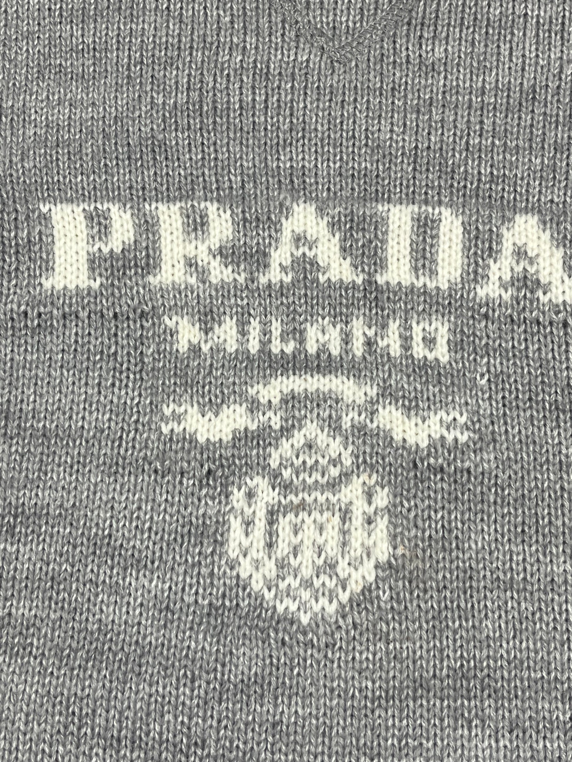 vintage Prada knittedsweater {XS-S}