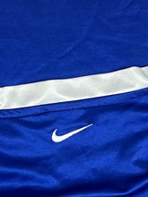 Lade das Bild in den Galerie-Viewer, vintage Nike Brasil “spell out” jersey {L}

