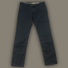 Carica l&#39;immagine nel visualizzatore di Gallery, vintage Burberry jeans {L-XL}
