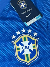 Carica l&#39;immagine nel visualizzatore di Gallery, vintage Nike Brasil 2014 away jersey DSWT {XL}
