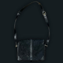 Lade das Bild in den Galerie-Viewer, vintage Fendi slingbag
