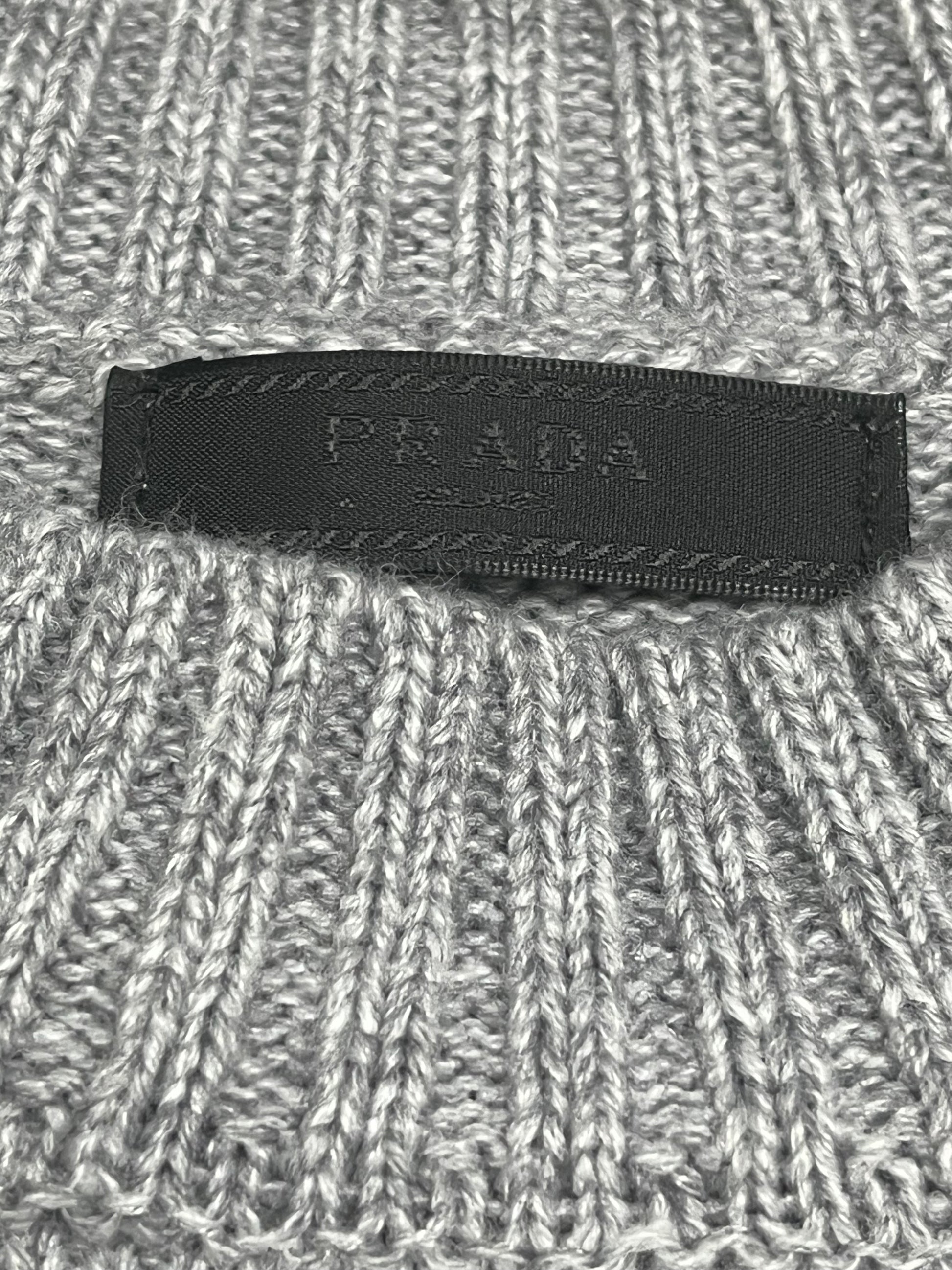 vintage Prada knittedsweater {XS-S}