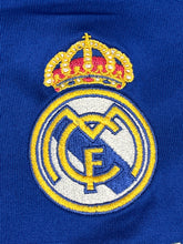 Carica l&#39;immagine nel visualizzatore di Gallery, vintage Adidas Real Madrid 2008-2009 away jersey {S-M}
