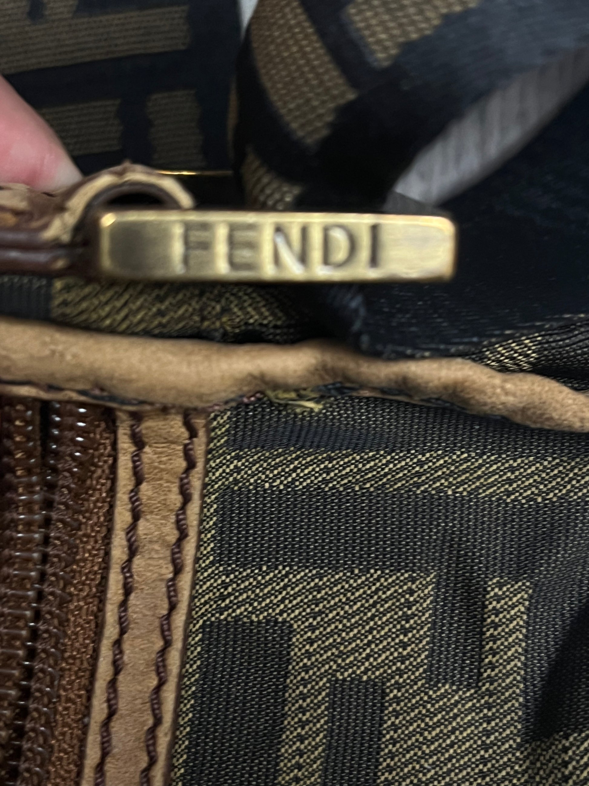 vintage Fendi slingbag