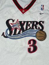 Carregar imagem no visualizador da galeria, vintage Nike Sixers IVERSON 3 jersey {XL}
