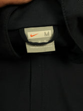 Charger l&#39;image dans la galerie, vintage Nike Fc Barcelona windbreaker {M-L}
