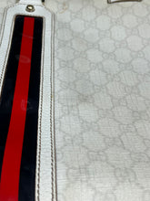 Load image into Gallery viewer, vintage GUCCI slingbag
