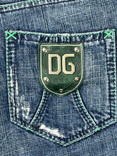 Cargar imagen en el visor de la galería, vintage Dolce &amp; Gabbana jeans {L-XL}
