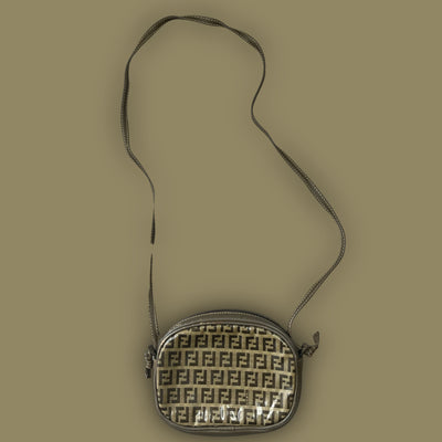 vintage Fendi slingbag