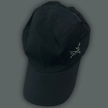 Cargar imagen en el visor de la galería, vintage Arcteryx cap
