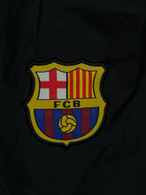 Cargar imagen en el visor de la galería, vintage Nike Fc Barcelona trackpants {L}
