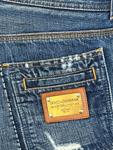 Carregar imagem no visualizador da galeria, vintage Dolce &amp; Gabbana jeans {M-L}
