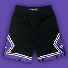 Load image into Gallery viewer, vintage Nike basketball shorts {L}
