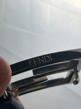 Lade das Bild in den Galerie-Viewer, vintage Fendi belt
