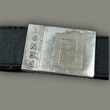 Carregar imagem no visualizador da galeria, vintage Fendi reversible belt
