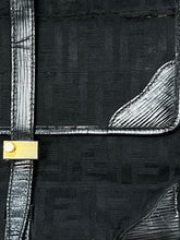 Carica l&#39;immagine nel visualizzatore di Gallery, vintage Fendi slingbag
