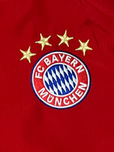 Carica l&#39;immagine nel visualizzatore di Gallery, vintage Adidas Fc Bayern Munich windbreaker {M-L}
