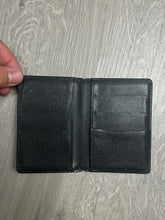 Cargar imagen en el visor de la galería, vintage Louis Vuitton wallet
